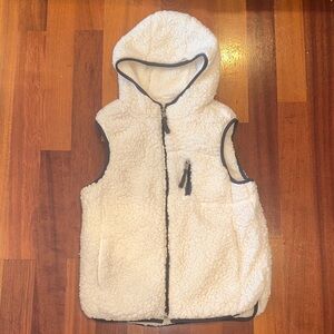 Women's White Sherpa Vest with Hood